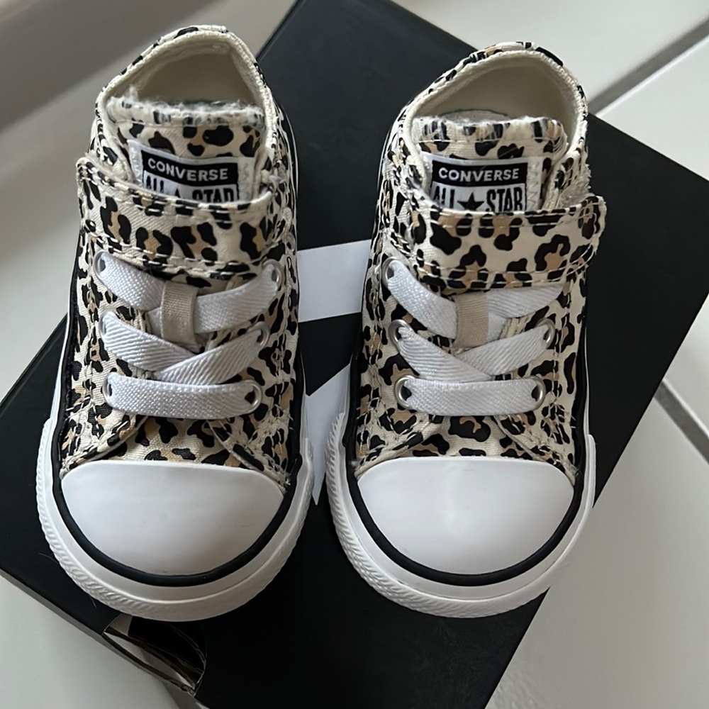 Cheetah print converse